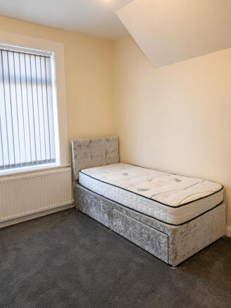 3 bed End of Terrace to rent Image 7