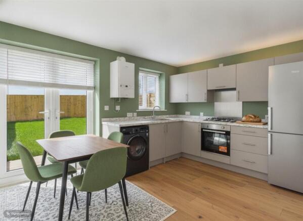 3 bed Semi-Detached for sale Image 4
