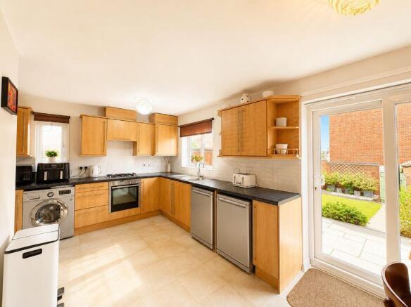 St. Johns Close, Burntwood, WS7 1QD photo 4