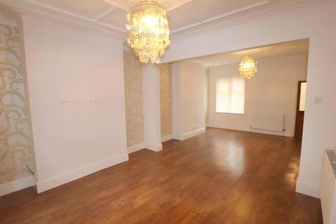 3 bed End of Terrace to rent Image 5