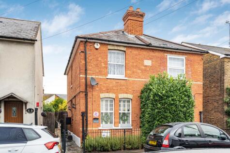 Ecton Road, Addlestone, Surrey, KT15