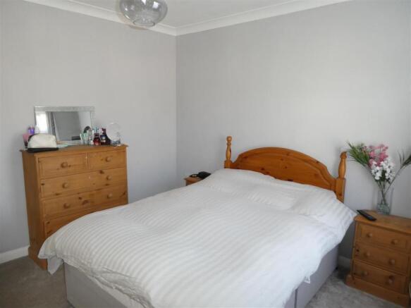 bed2pic2.JPG