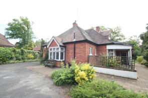 51 Hare Hill Cottage, Hare Hill, Addlestone KT15 1DW