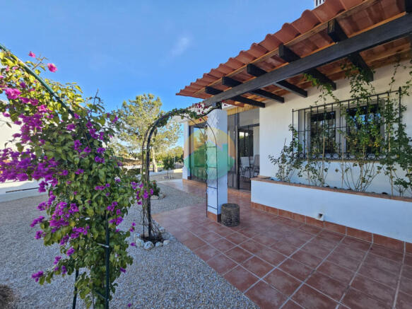 3 Bedroom Semi-Detached For Sale-PAL11-2