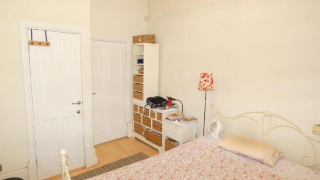 5 bed Terraced for sale Image 4
