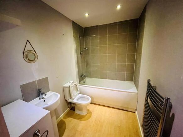 1 bed Apartment for sale Image 8