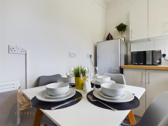 3 bed Terraced for sale Image 8