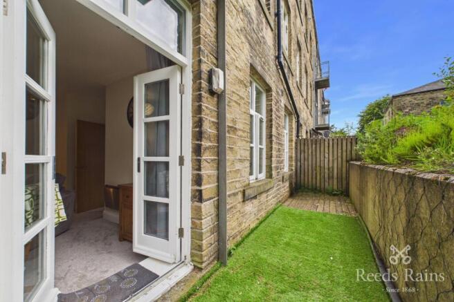 1 bed Apartment to rent Image 6