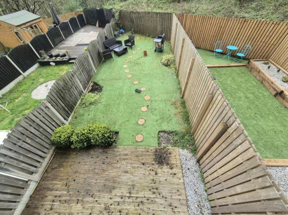 3 bed House to rent Image 4