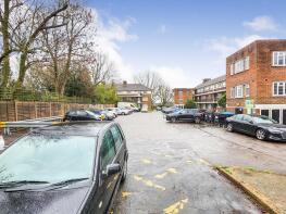 9, The Poplars, London N14 4HH