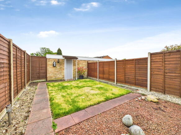 Thelton Avenue, Broadbridge Heath photo 4