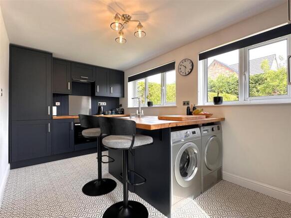 Dining Kitchen 813