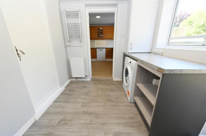 3 bed Detached to rent Image 11
