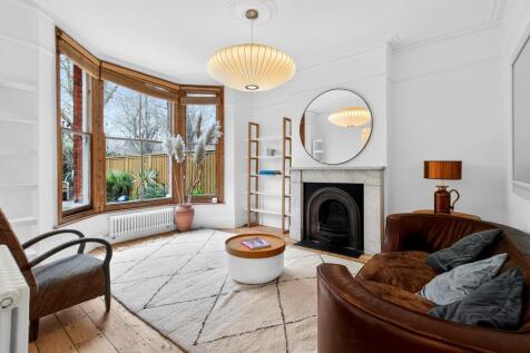 Newton Avenue, London