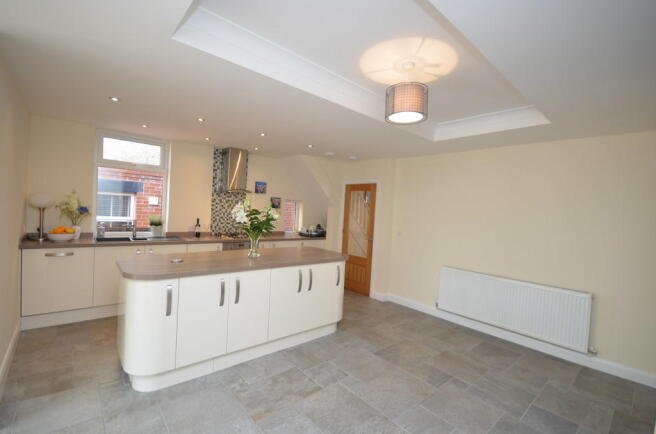 AMAZING KITCHEN W...