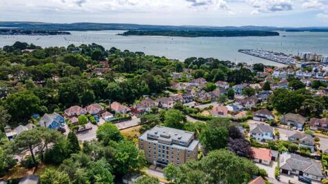 Hurst Hill, Lilliput BH14