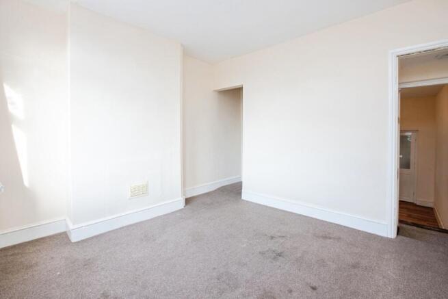 Huthwaite Road, Sutton-in-Ashfield, Nottinghamshire, NG17 photo 4