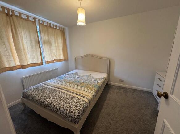 35 Oakfields - Be...