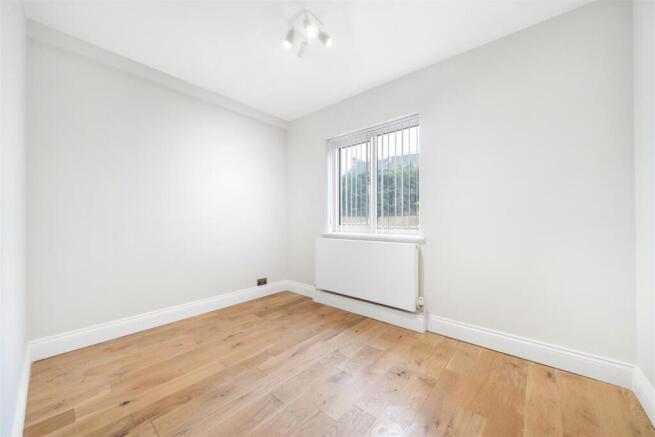 Forest Close-7.jpg