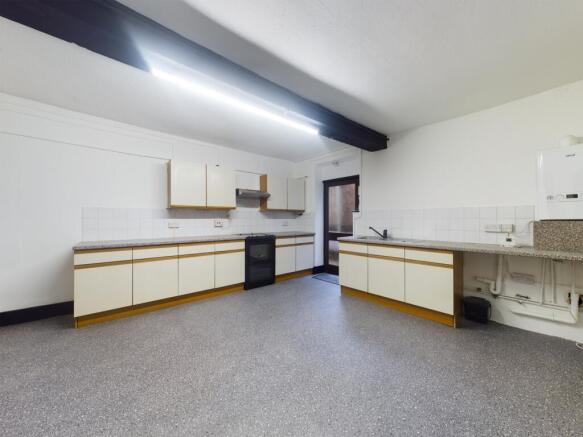 CAM00585P1-PR0176-STILL01