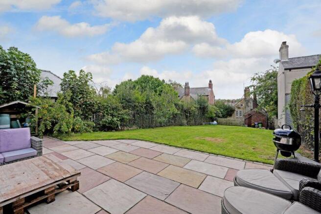 Patio & Garden 