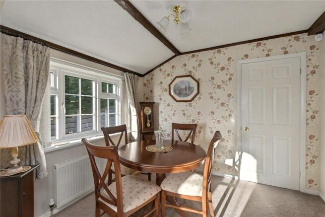 3 bed Bungalow for sale Image 4