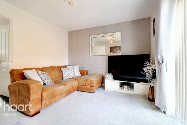 Fox Lane, CASTLEFORD photo 2