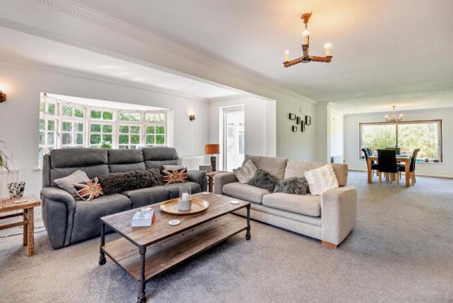 Sitting/Dining Room