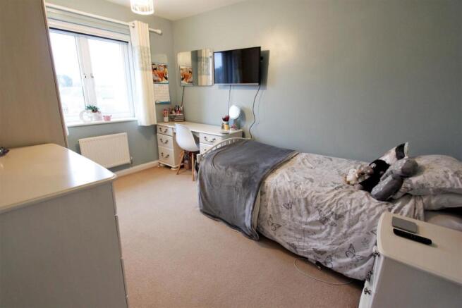 Bed 3.JPG
