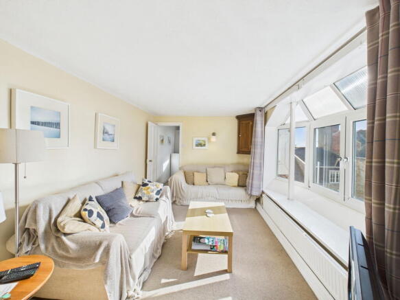 1 bed Flat for sale Image 5