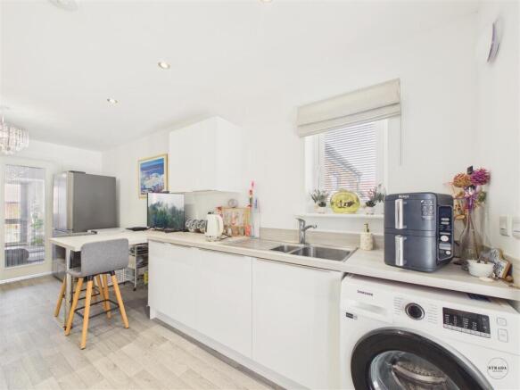 2 bed Detached Bungalow for sale Image 11