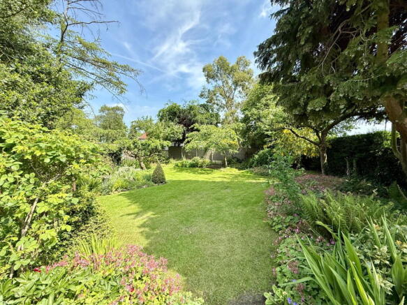 4 bed Terraced for sale Image 6