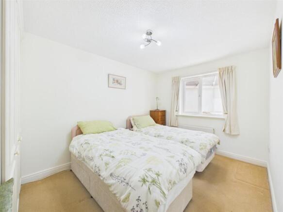 2 bed Bungalow for sale Image 5