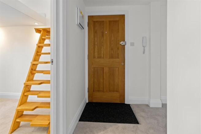 Hallway.jpg