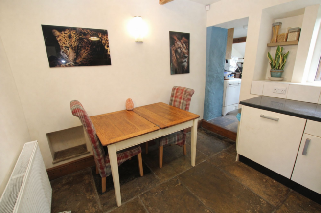 3 bed Terraced for sale Image 9