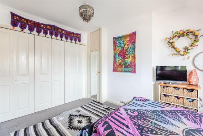 108 Oyster Lane, Byfleet, KT14 7HR - 11.jpg