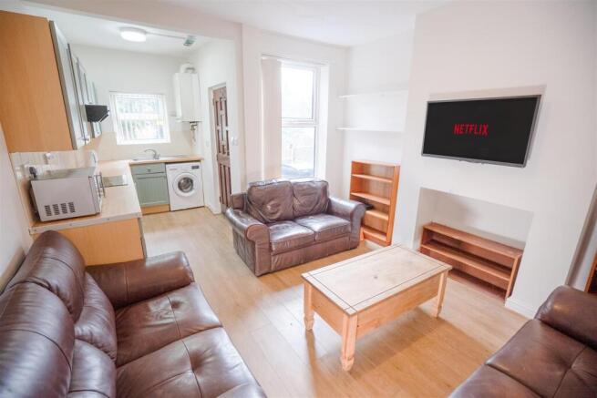 36 brighton terrace road lounge.jpg