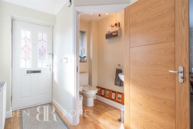 Entrance Hall/WC