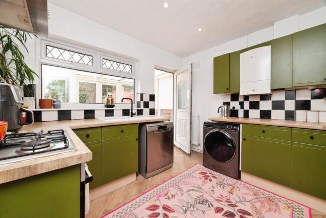 2 bed Semi-Detached Bungalow for sale Image 5