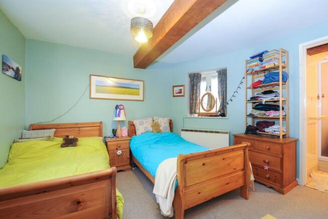 Master bedroom en-suite