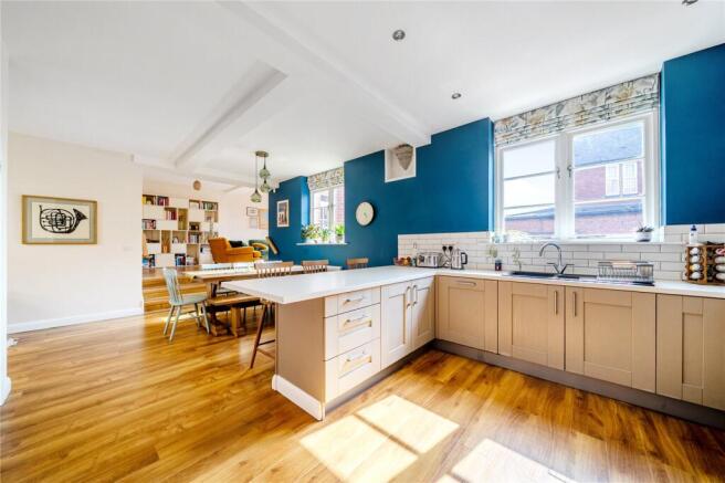 3 bed Terraced for sale Image 4