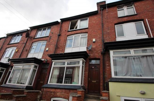 6 bed Terraced to rent Image 8