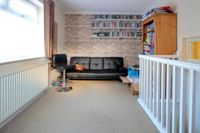 Bedroom 5 / Office
