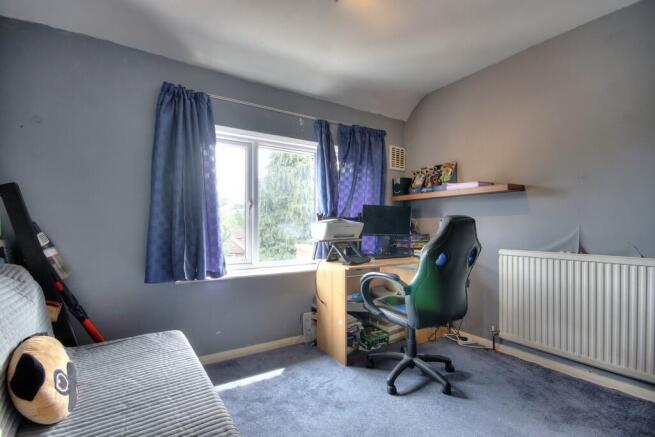 Bedroom 2 (2)