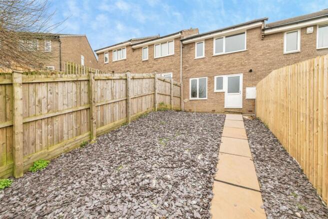 3 bed Terraced for sale Image 12