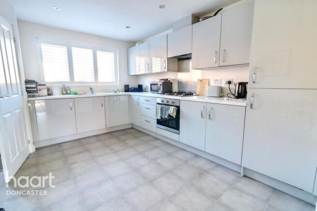 2 bed Semi-Detached for sale Image 6