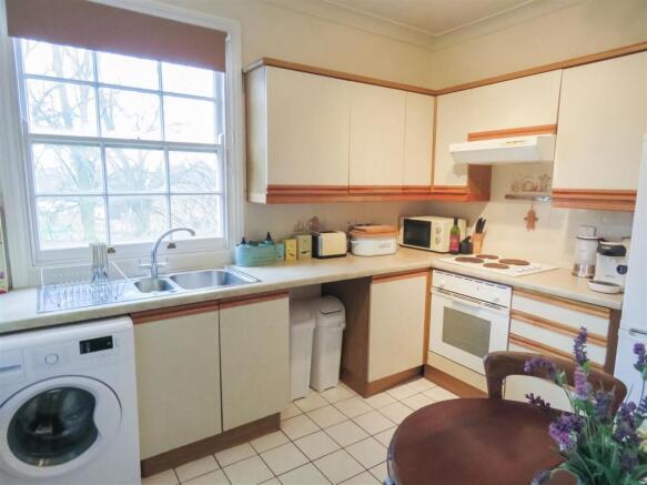 Kitchen.JPG