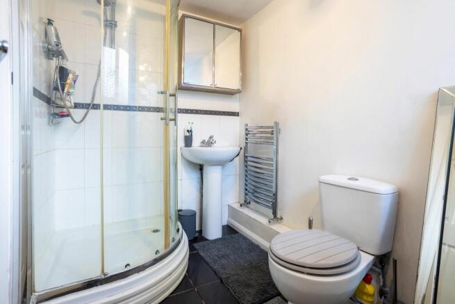 1st floor shower room