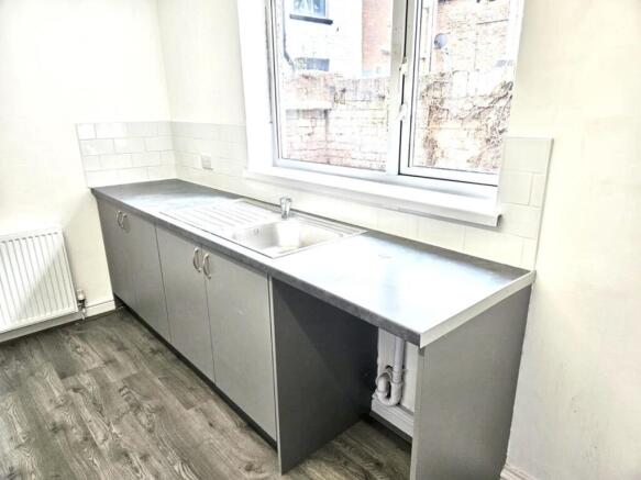 3 bed Terraced to rent Image 11