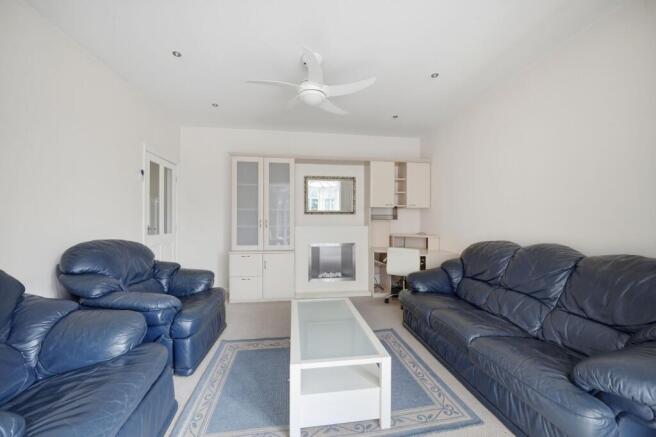 3 bed Semi-Detached for sale Image 8
